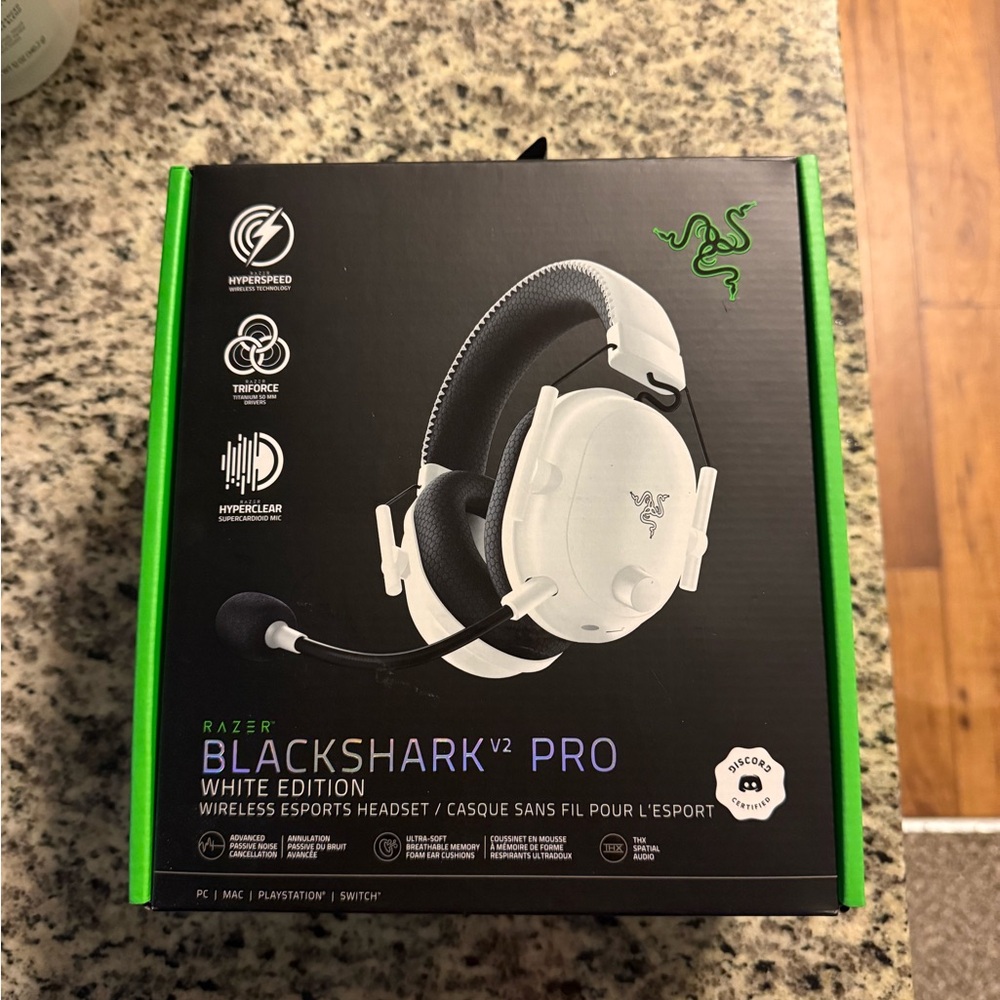 Razer Blackshark V2 Pro (white edition) - Brand New